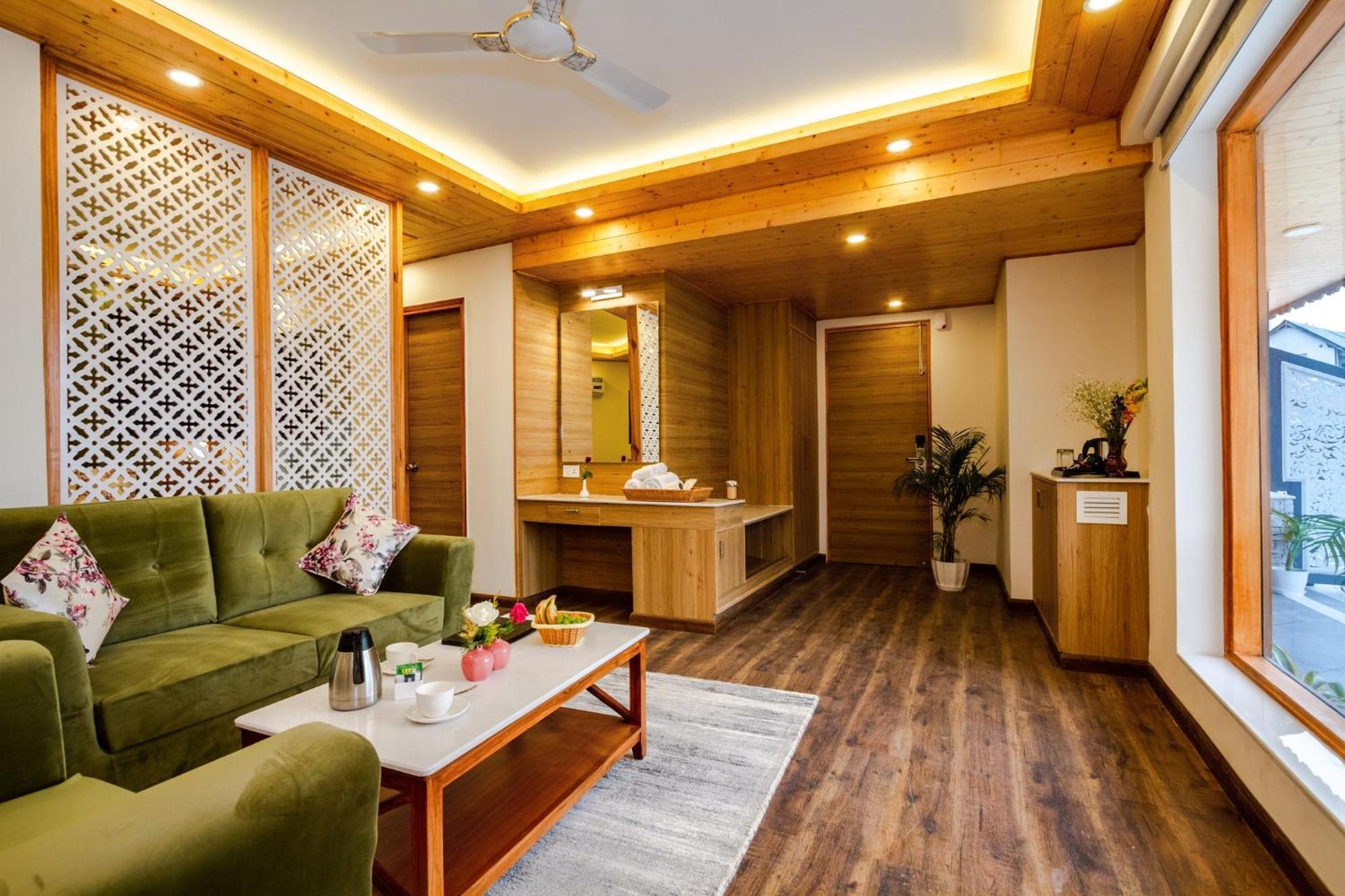 Anand Vardhan Resorts Manāli Стая снимка